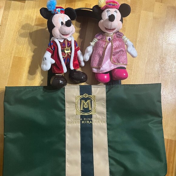 Hotel Miracosta (For Guests Only Exclusive) Tote with Mickey and Minnie Badges! - Picture 6 of 6